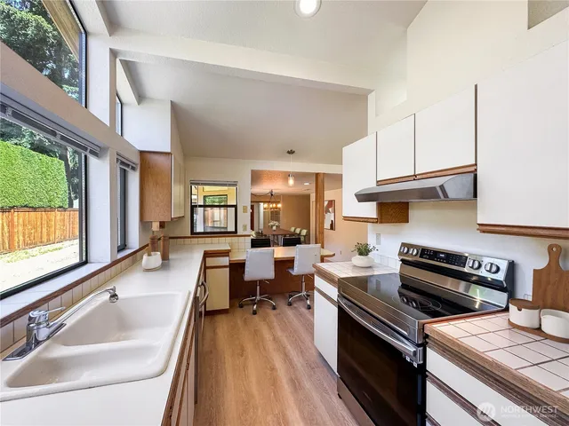 $2,085,000 | 1515 3rd Street, Kirkland, WA 98033