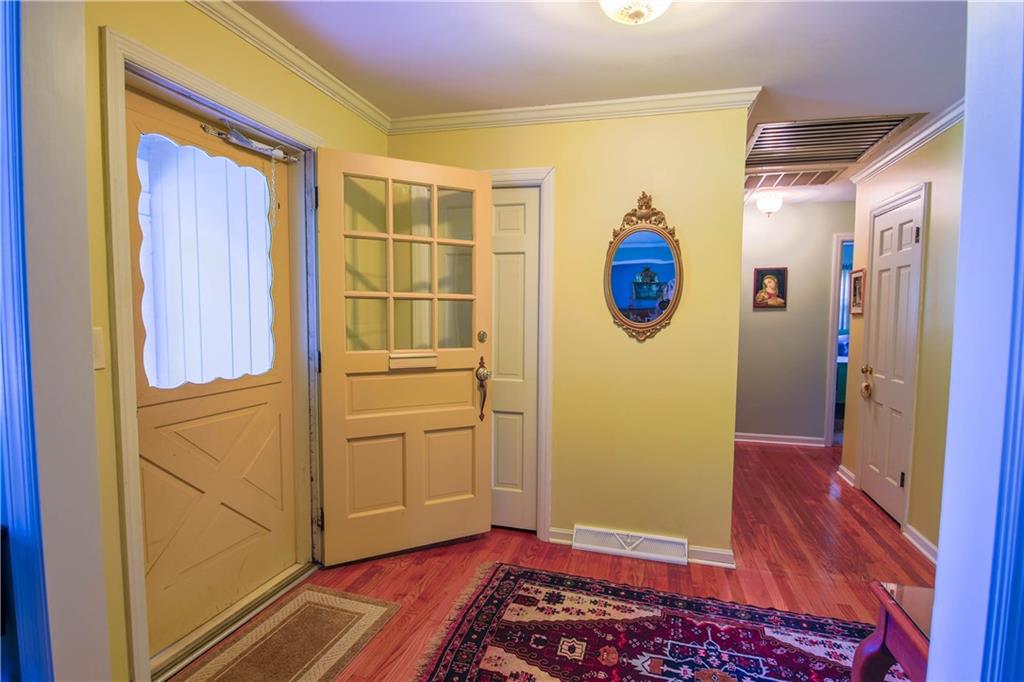 129 McClellan Road Greenfield, IN 46140 - Photo 6 of 24 Gallery Image 6