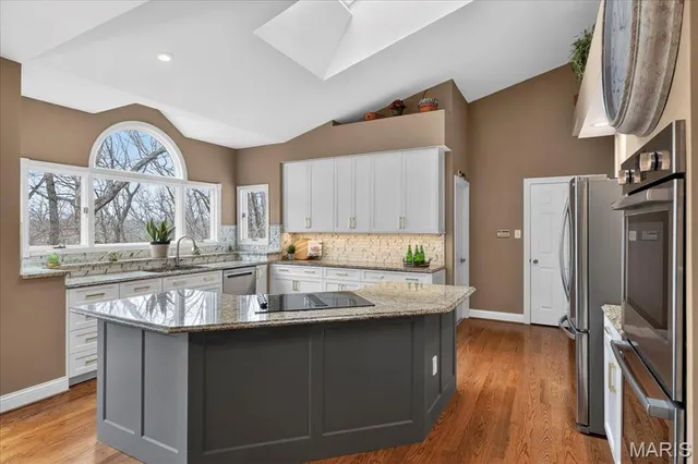 $880,000 | 17716 Birch Leaf Court, Wildwood, MO 63005