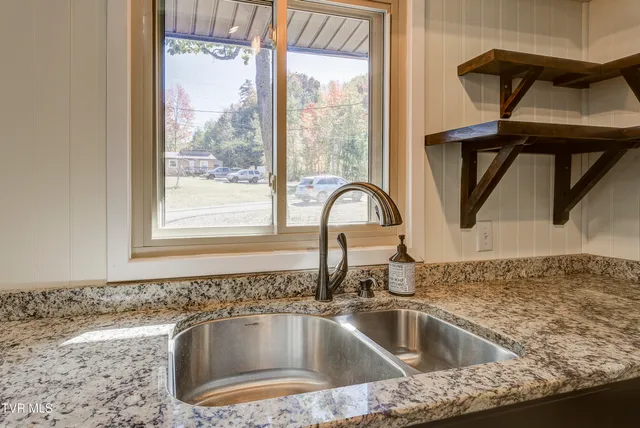 $339,500 | 170 Diane Avenue, Erwin, TN 37650