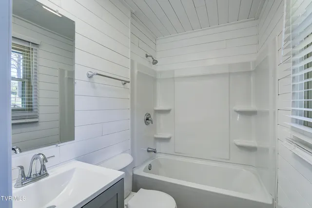 $339,500 | 170 Diane Avenue, Erwin, TN 37650