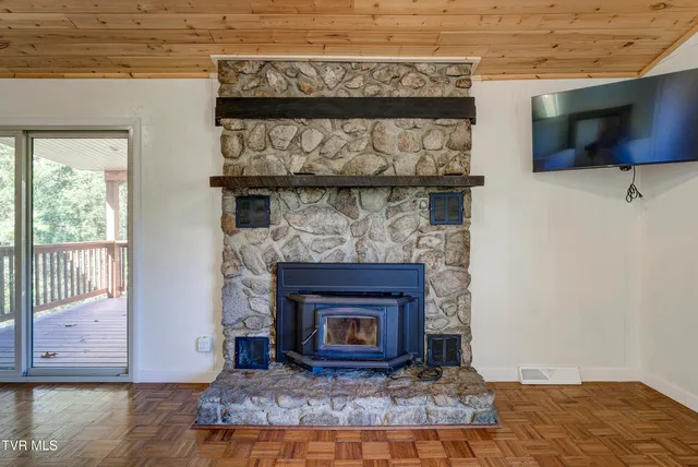 $339,500 | 170 Diane Avenue, Erwin, TN 37650