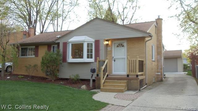 208 South Helen Avenue Rochester, MI 48307 - Photo 3 of 20 3 Front.JPG