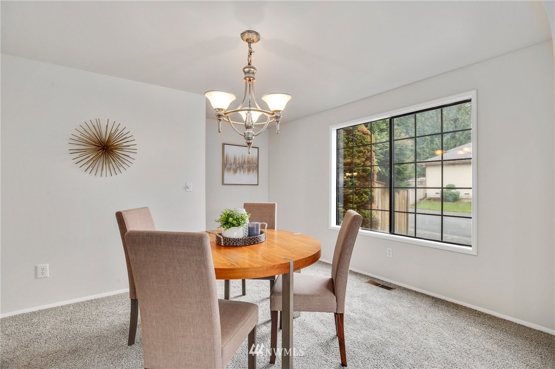 15723 Southeast 184th Street Renton, WA 98058 - Photo 9 of 35