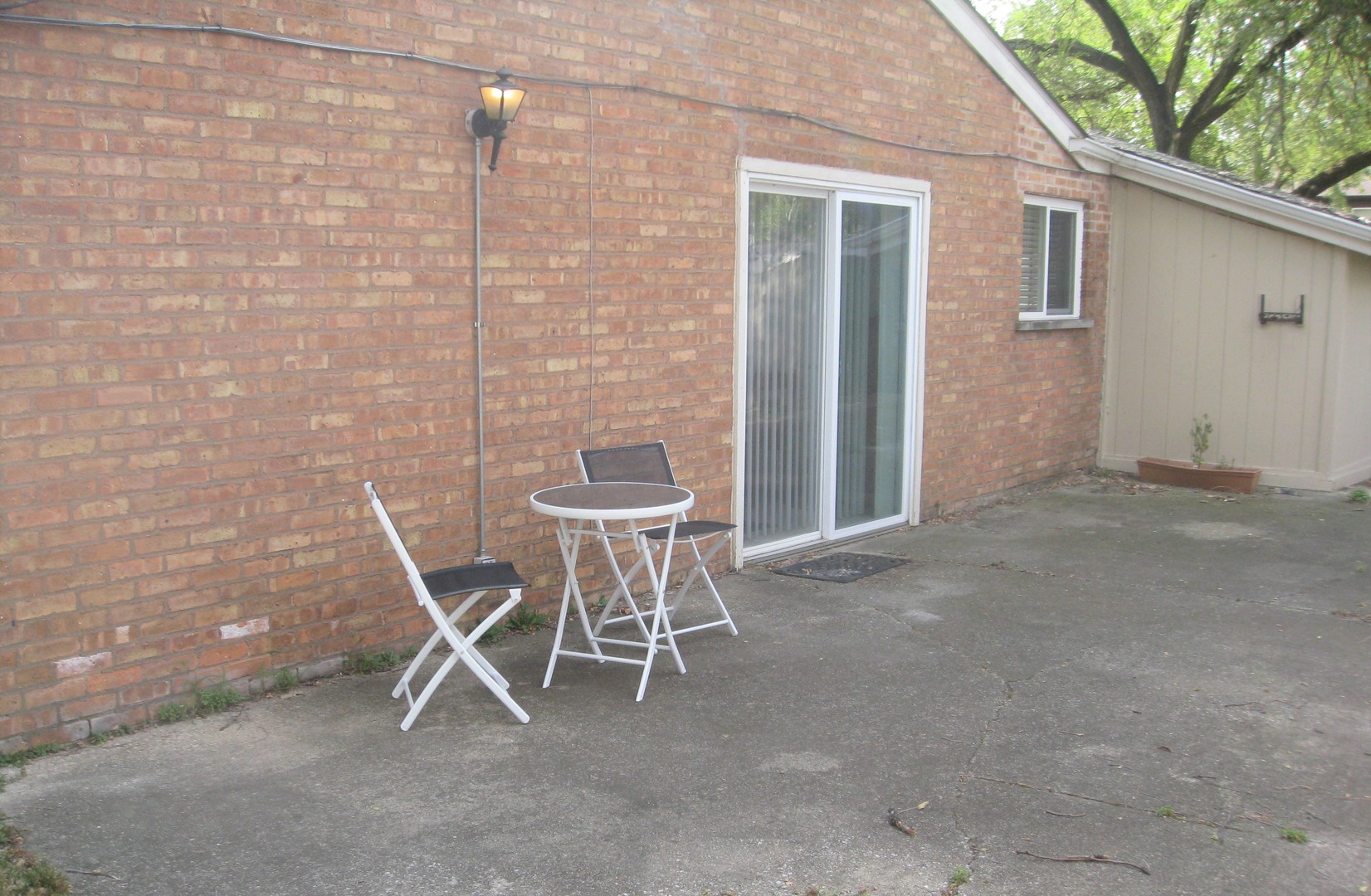 526 Spruce Road Bolingbrook, IL 60440 - Photo 9 of 13 a view of a outdoor seating area