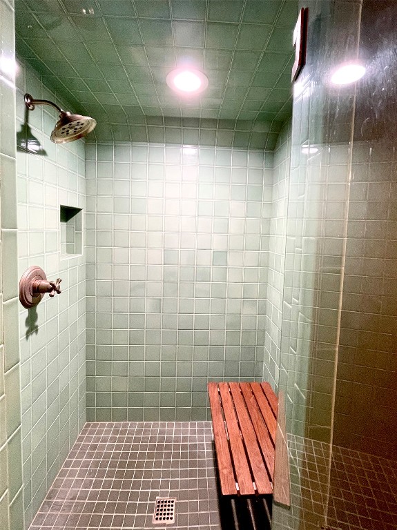 2 Sentinel Hill Austin, TX 78737 - Photo 28 of 40 a bathroom with a shower