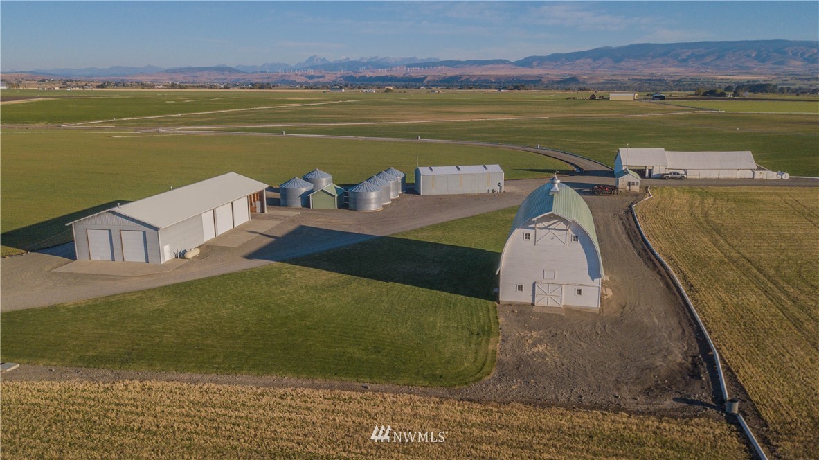 3121 Hanson Road Ellensburg, WA 98926 - Photo 3 of 40 Gallery Image 3