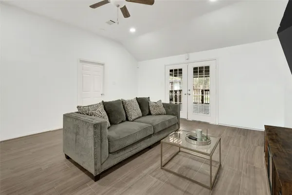 $2,250 | 18875 Ferney Lane, Porter, TX 77365