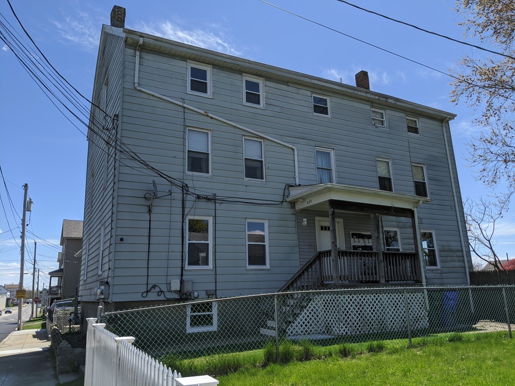 655 Grinnell Street Fall River, MA 02721 - Photo 1 of 24