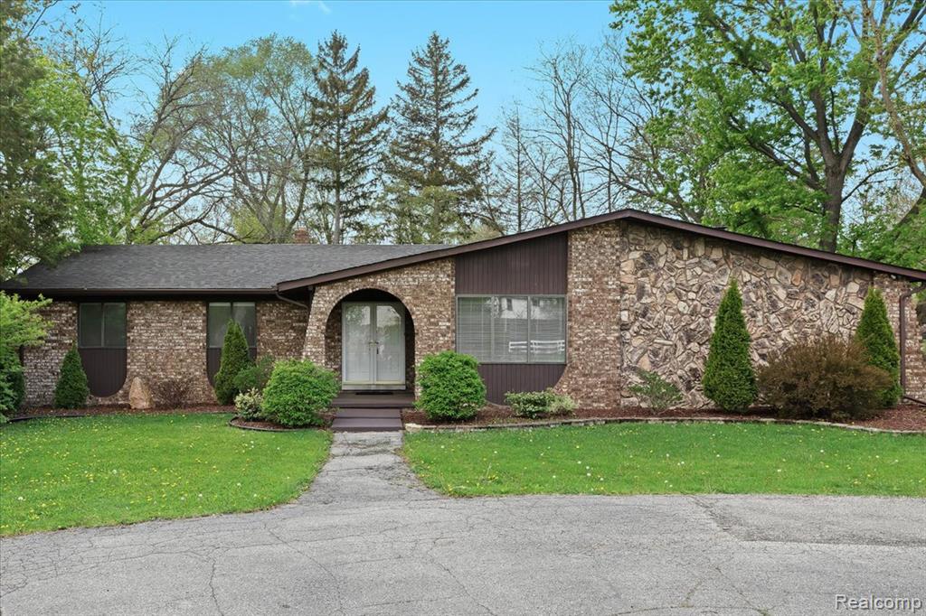 20937 Halsted Road Farmington Hills, MI 48167 - Photo 32 of 33