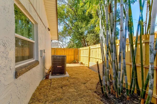$284,000 | 20 Woodlands Circle, Ormond Beach, FL 32174