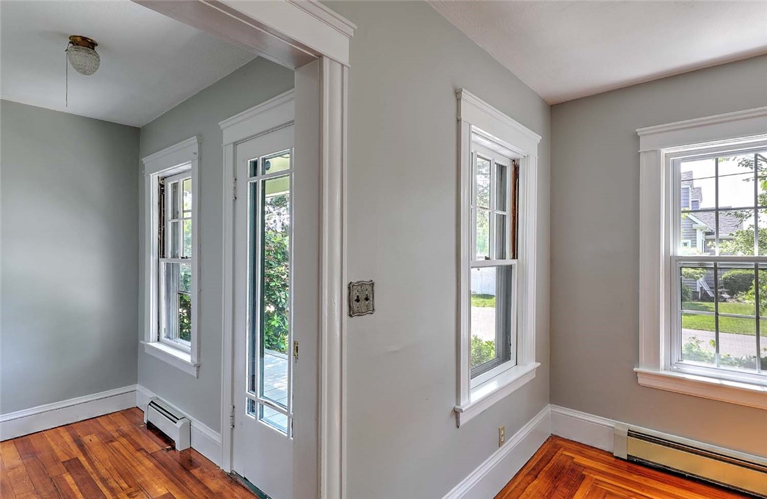 129 Ash Street Warwick, RI 02888 - Photo 11 of 42 Nice front Mud room