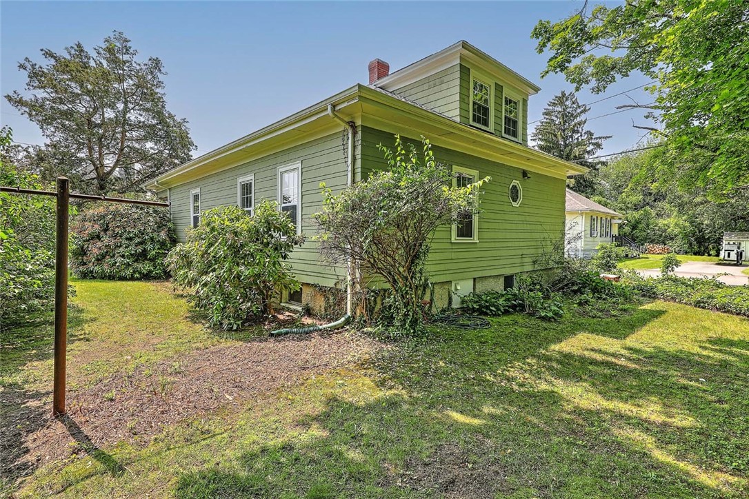 129 Ash Street Warwick, RI 02888 - Photo 8 of 42 Corner lot with great outdoor space