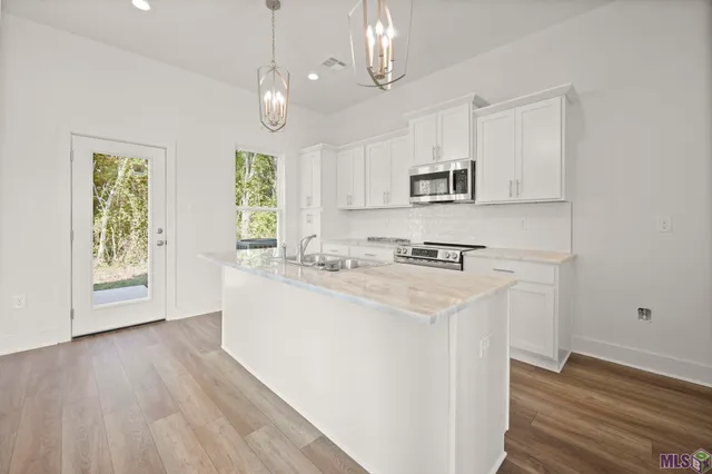 $279,900 | 6326 Fallow Drive, Baton Rouge, LA 70809