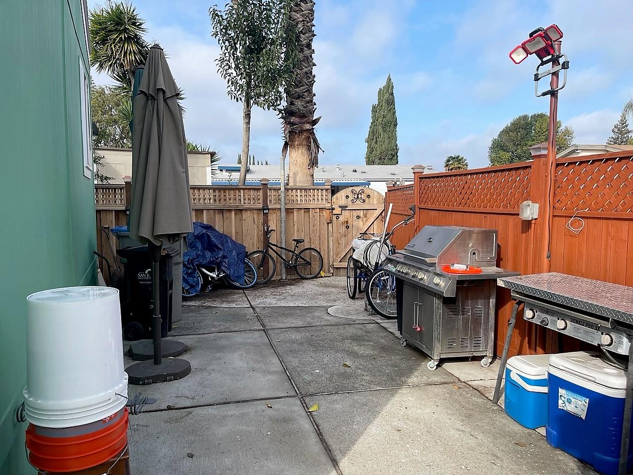 6130 Monterey Road, Unit 289 San Jose, CA 95138 - Photo 15 of 17 a view of a terrace with chairs