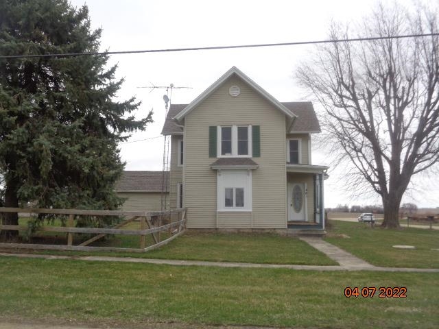 401 2nd Street Kings, IL 61068 - Photo 3 of 17 a front view of a house with a yard