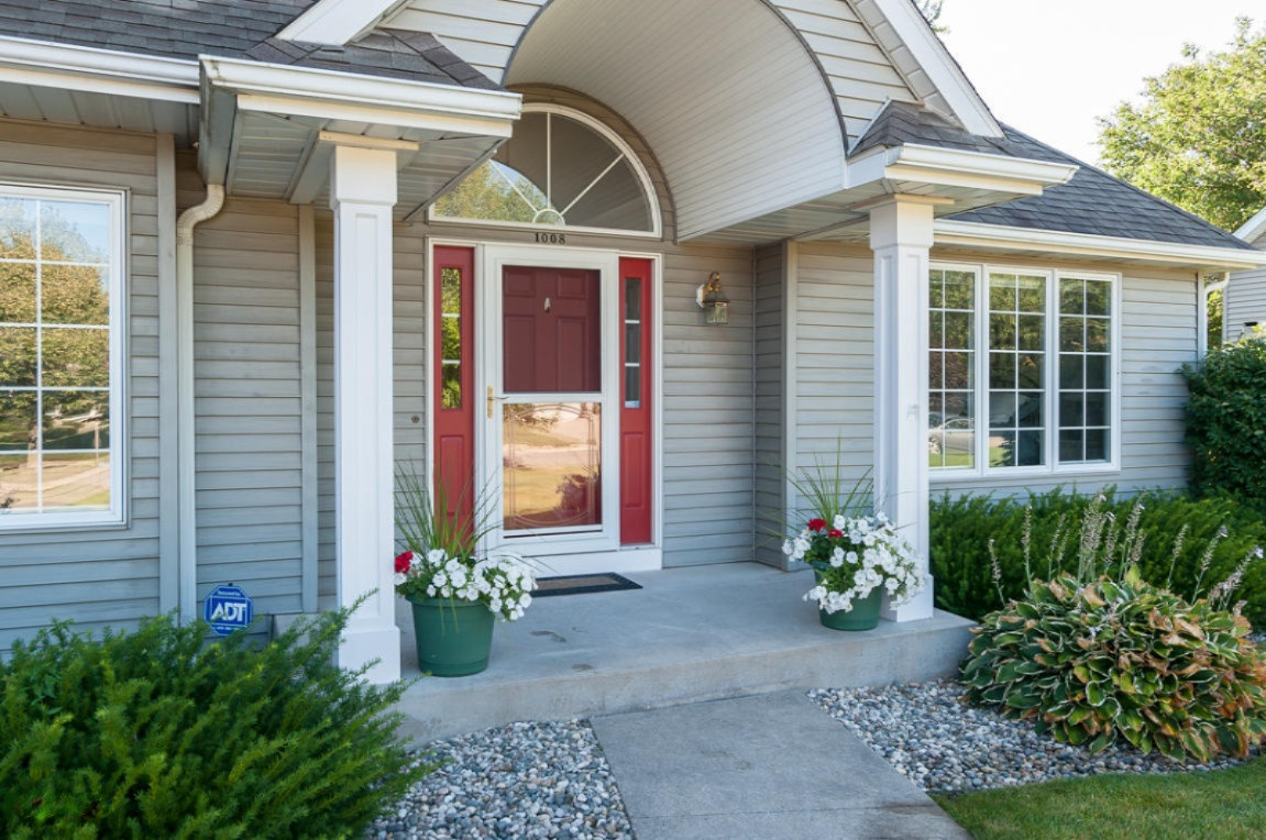 1008 Stafford Road Kalamazoo, MI 49006 - Photo 2 of 21 Stafford-20