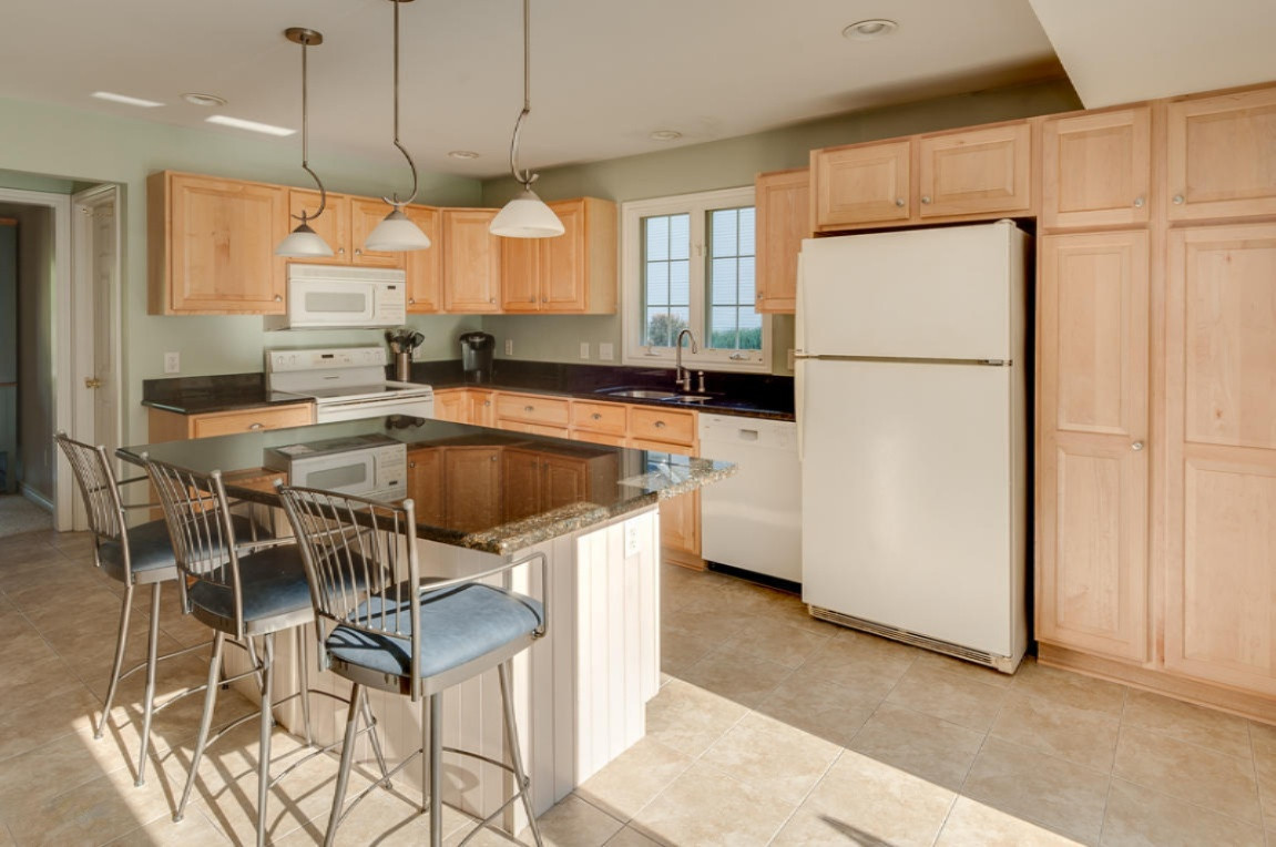 1008 Stafford Road Kalamazoo, MI 49006 - Photo 4 of 21 Stafford-5