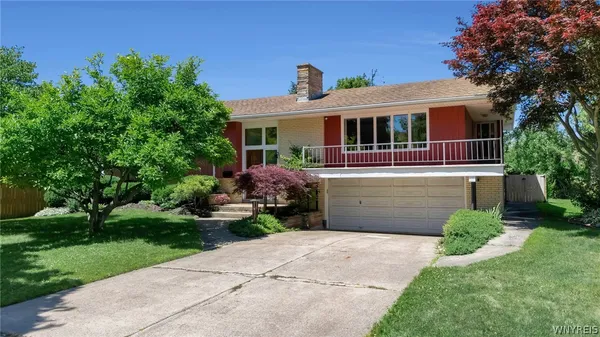$339,900 | 16 Meadow Lane, Tonawanda, NY 14223