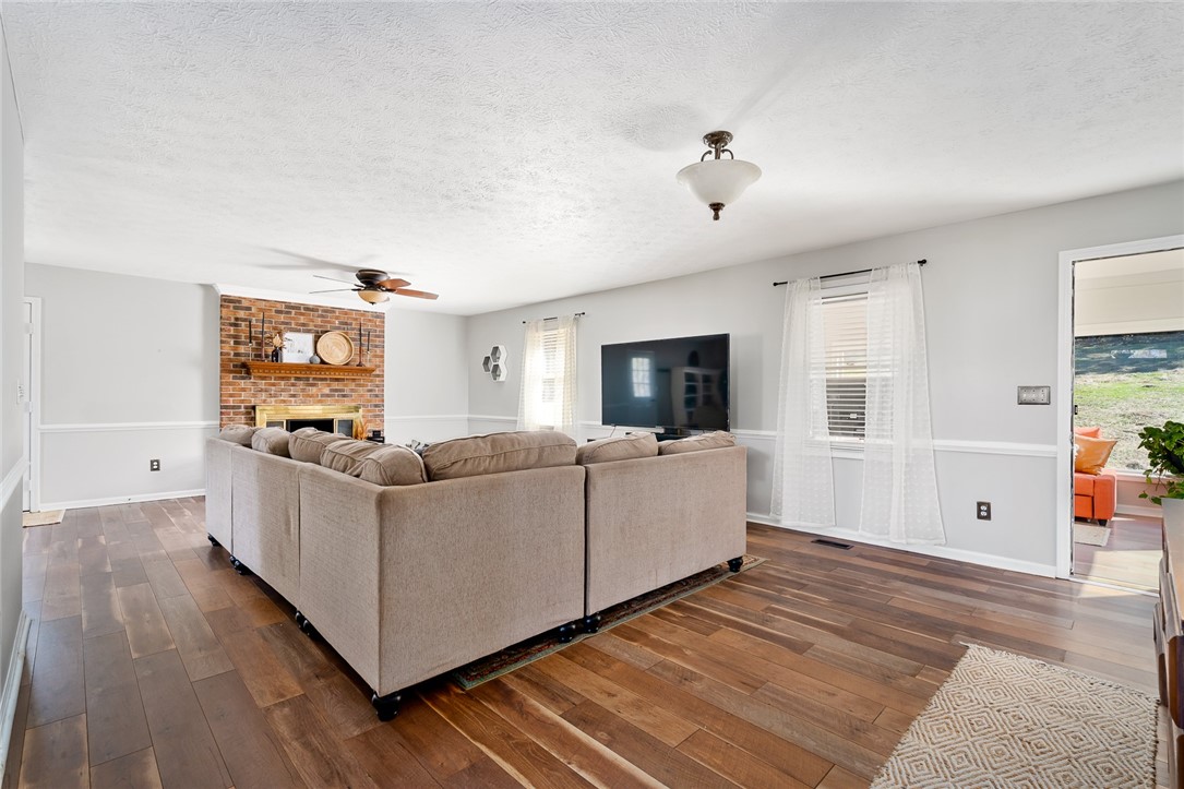 514 Syracuse Road Easley, SC 29642 - Photo 7 of 31 Gallery Image 7