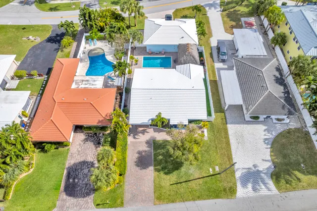 $5,700 | 348 Southeast 18th Avenue, Deerfield Beach, FL 33441