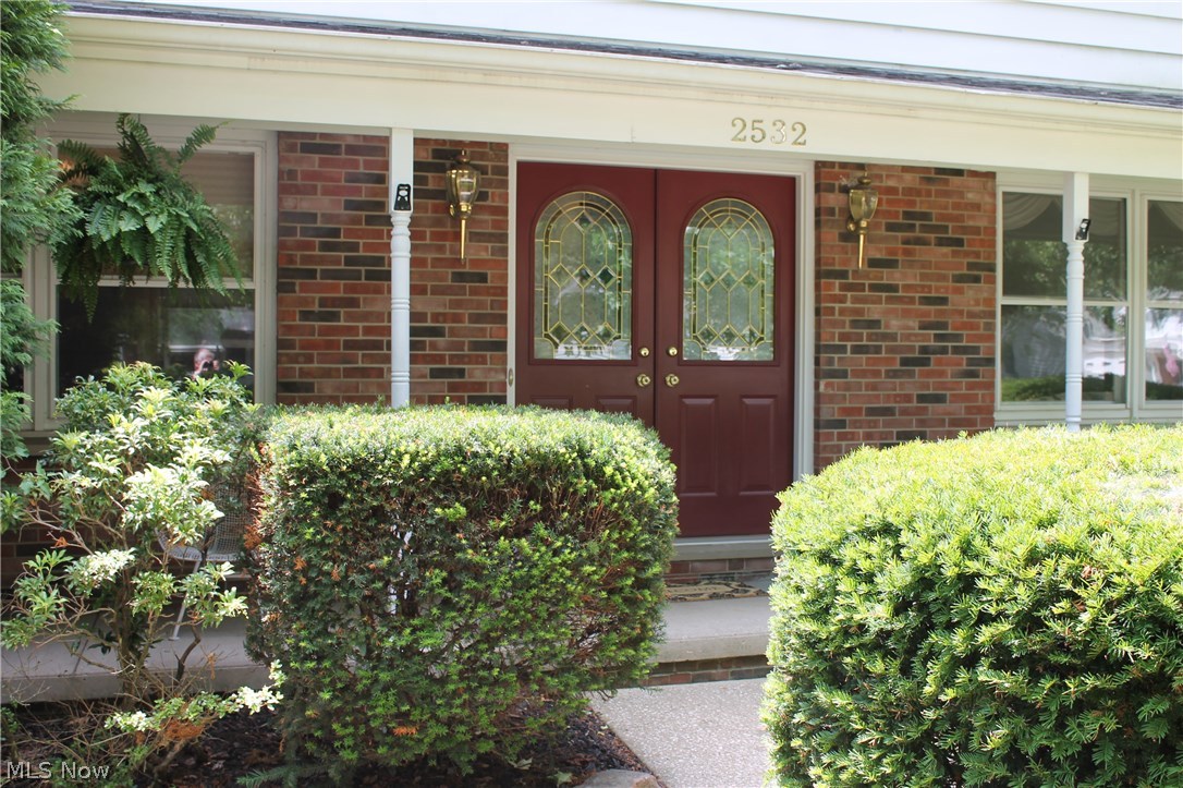 2532 Durand Road Fairlawn, OH 44333 - Photo 2 of 28