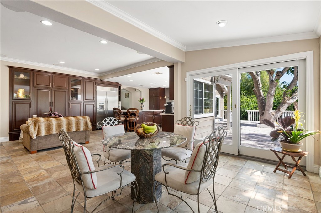6590 Hawarden Drive Riverside, CA 92506 - Photo 13 of 68