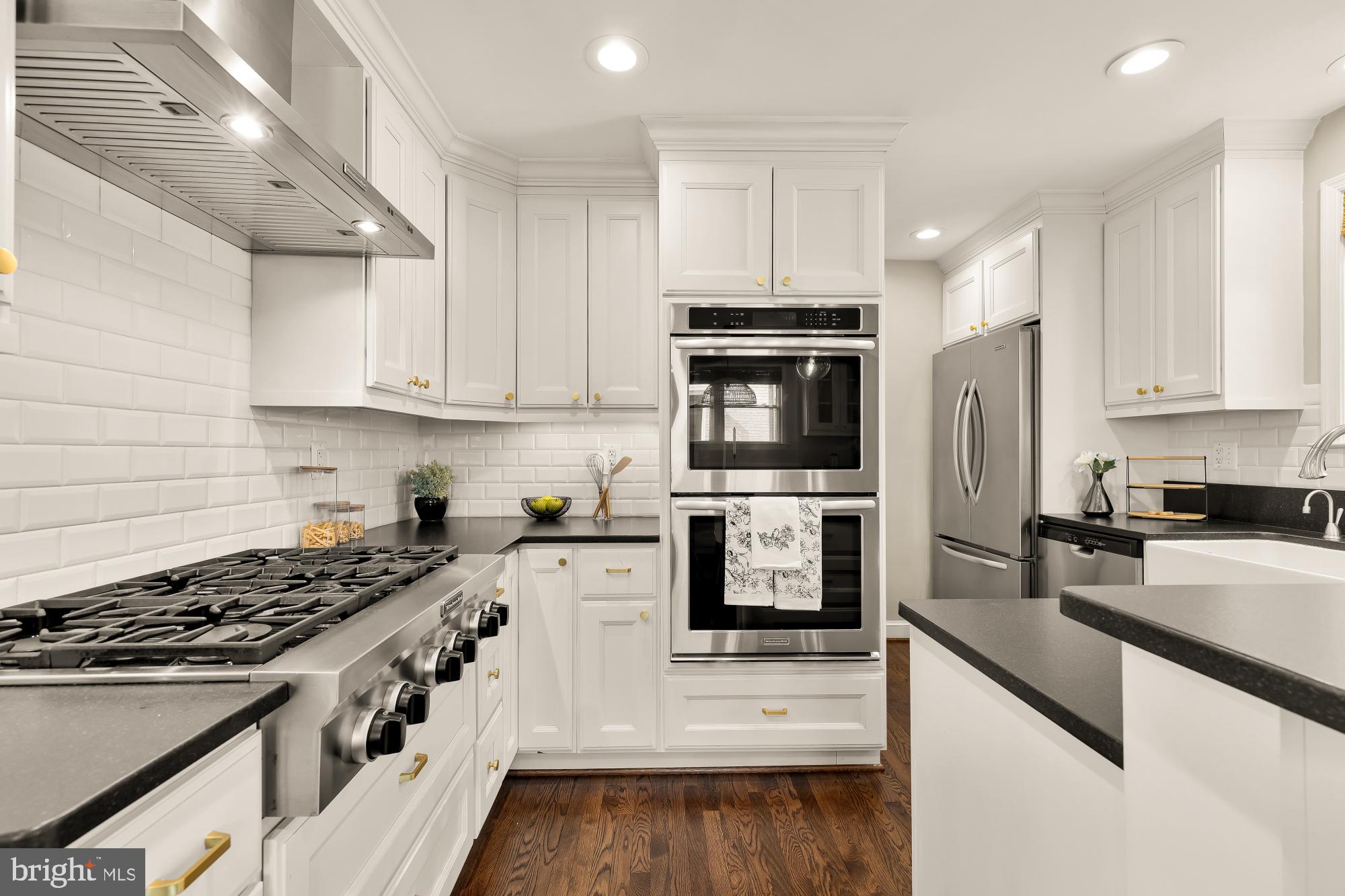 4823 Yuma Street Northwest Washington, DC 20016 - Photo 10 of 35