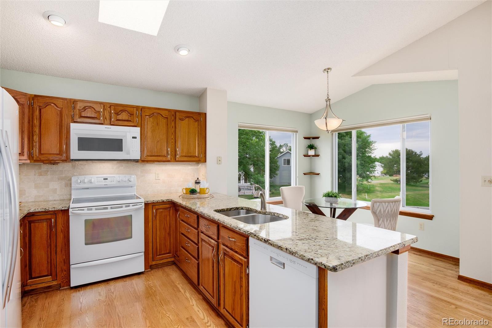 13 Sutherland Court Highlands Ranch, CO 80130 - Photo 9 of 38 Gallery Image 9