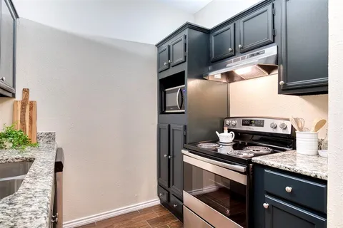 $110,000 | 9600 Royal Lane, Unit 302, Dallas, TX 75243