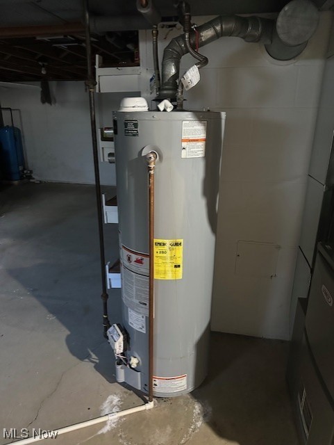 1975 Warner Road Southeast Hubbard, OH 44425 - Photo 23 of 23 Utilities with gas water heater