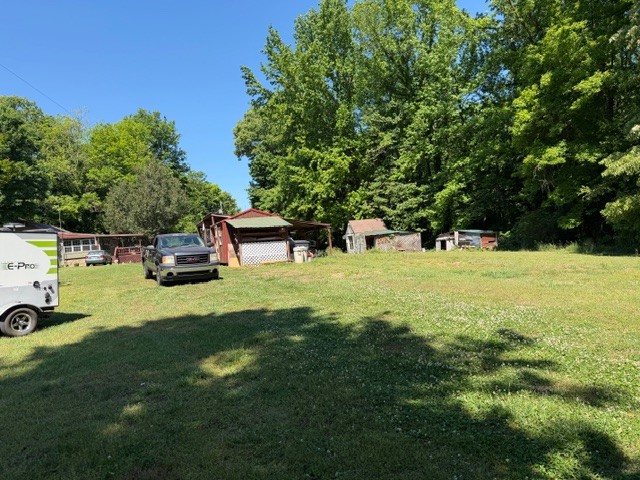 806 Case Road Prospect, TN 38477 - Photo 5 of 38