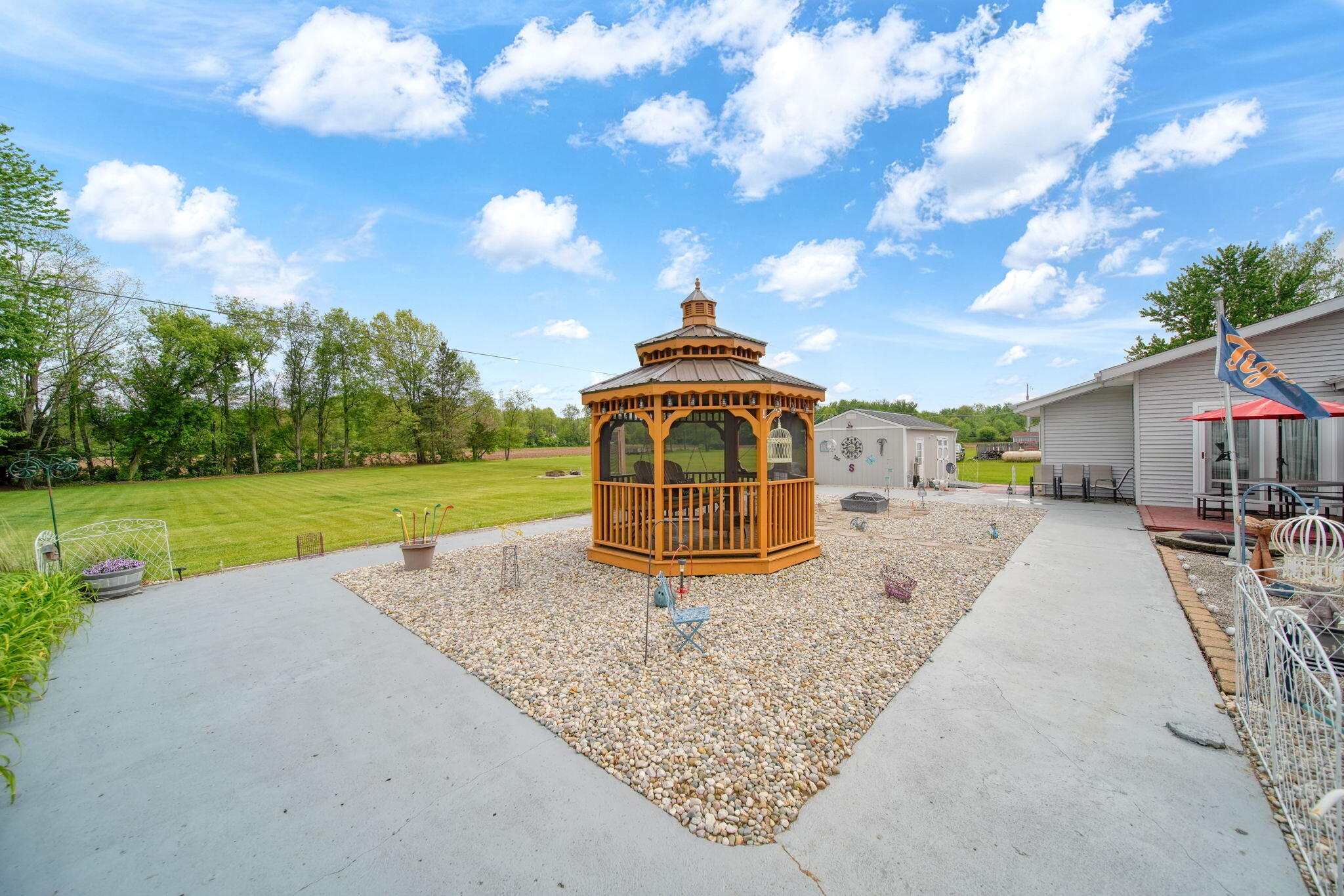 7465 Cement City Road Brooklyn, MI 49230 - Photo 36 of 49 46-web-or-mls-DSC04876_HDR