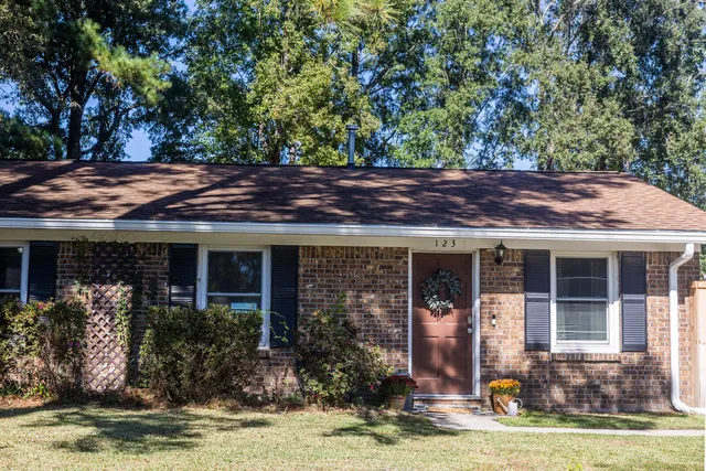 $315,000 | 123 Millburn Avenue, Goose Creek, SC 29445