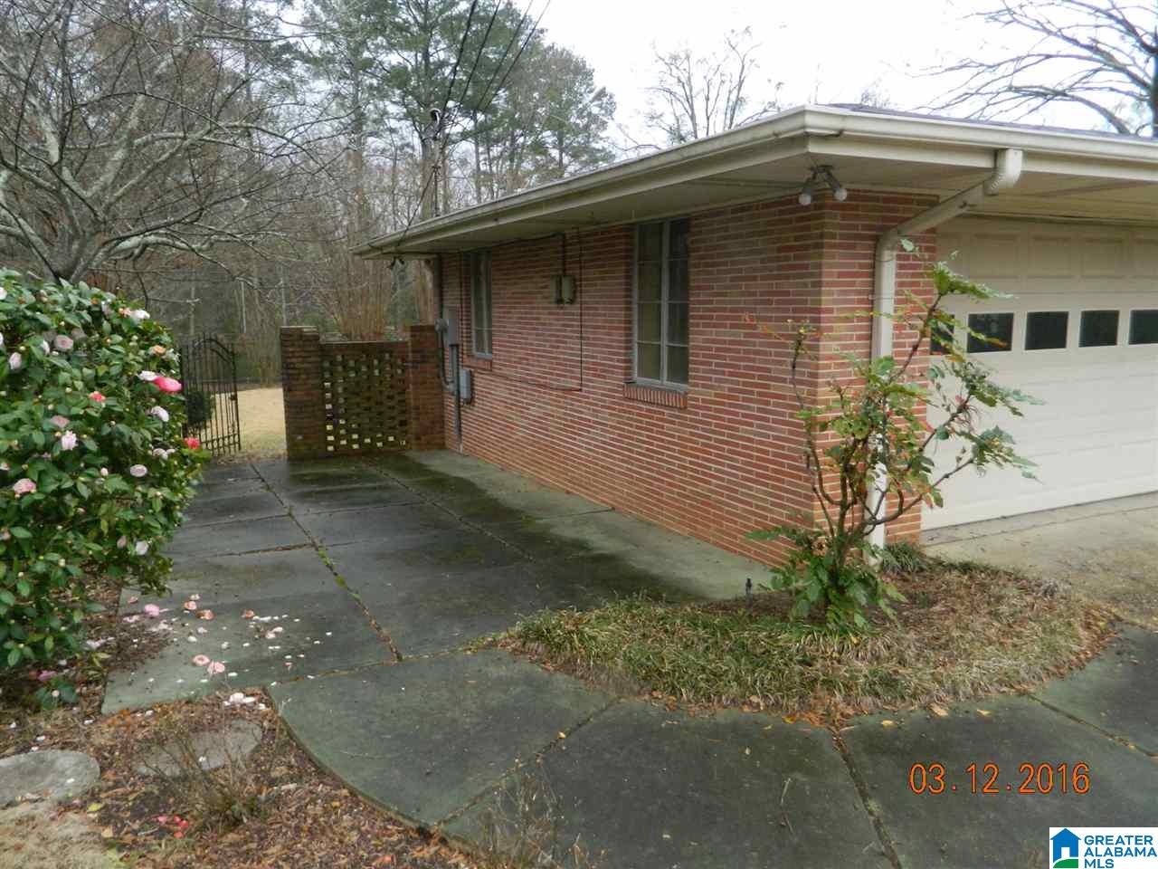 125 Cedar Lane Bessemer, AL 35023 - Photo 2 of 26
