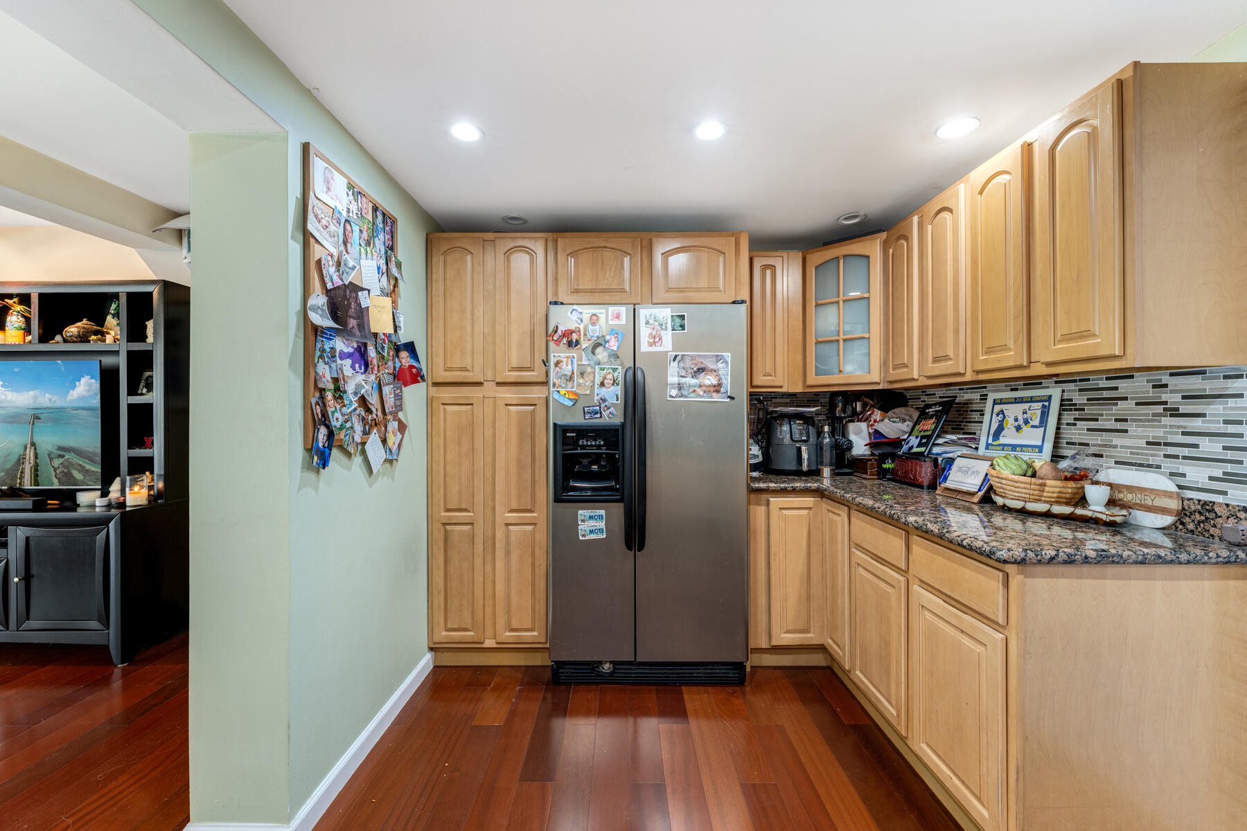 150 List Street Islamorada, FL 33036 - Photo 17 of 30 Kitchen