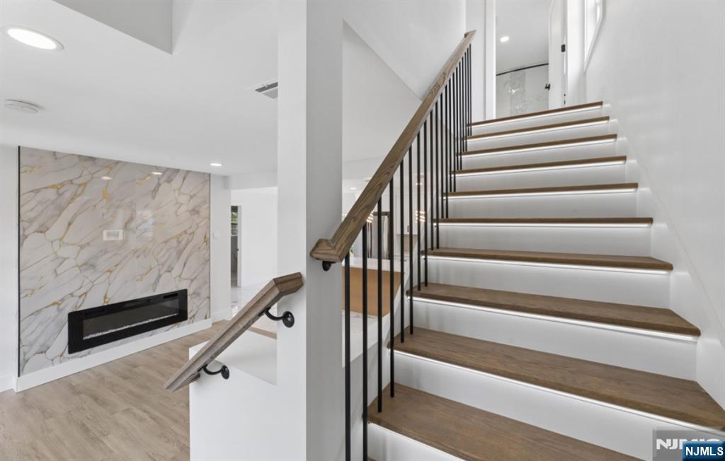8 Annette Terrace Lodi, NJ 07644 - Photo 6 of 20