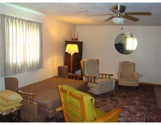 123 Shaffer Road Leechburg, PA 15656 - Photo 7 of 18 Family Room.