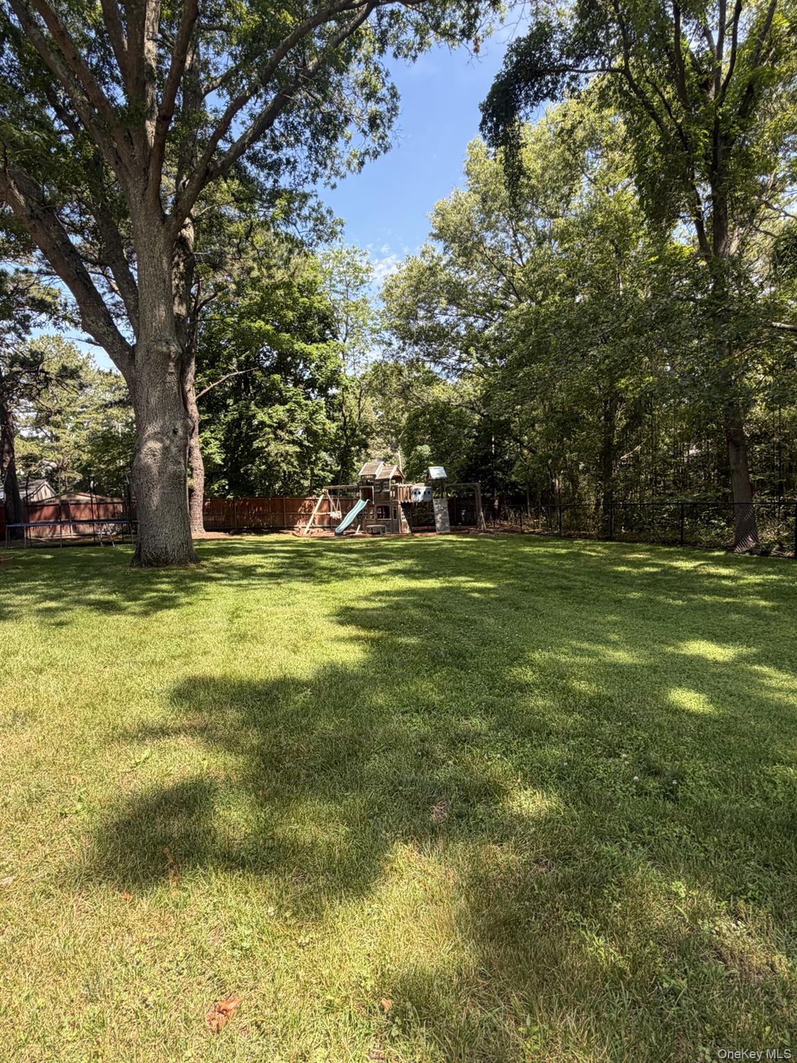 9 Pleasant View Road Ridge, NY 11961 - Photo 5 of 9