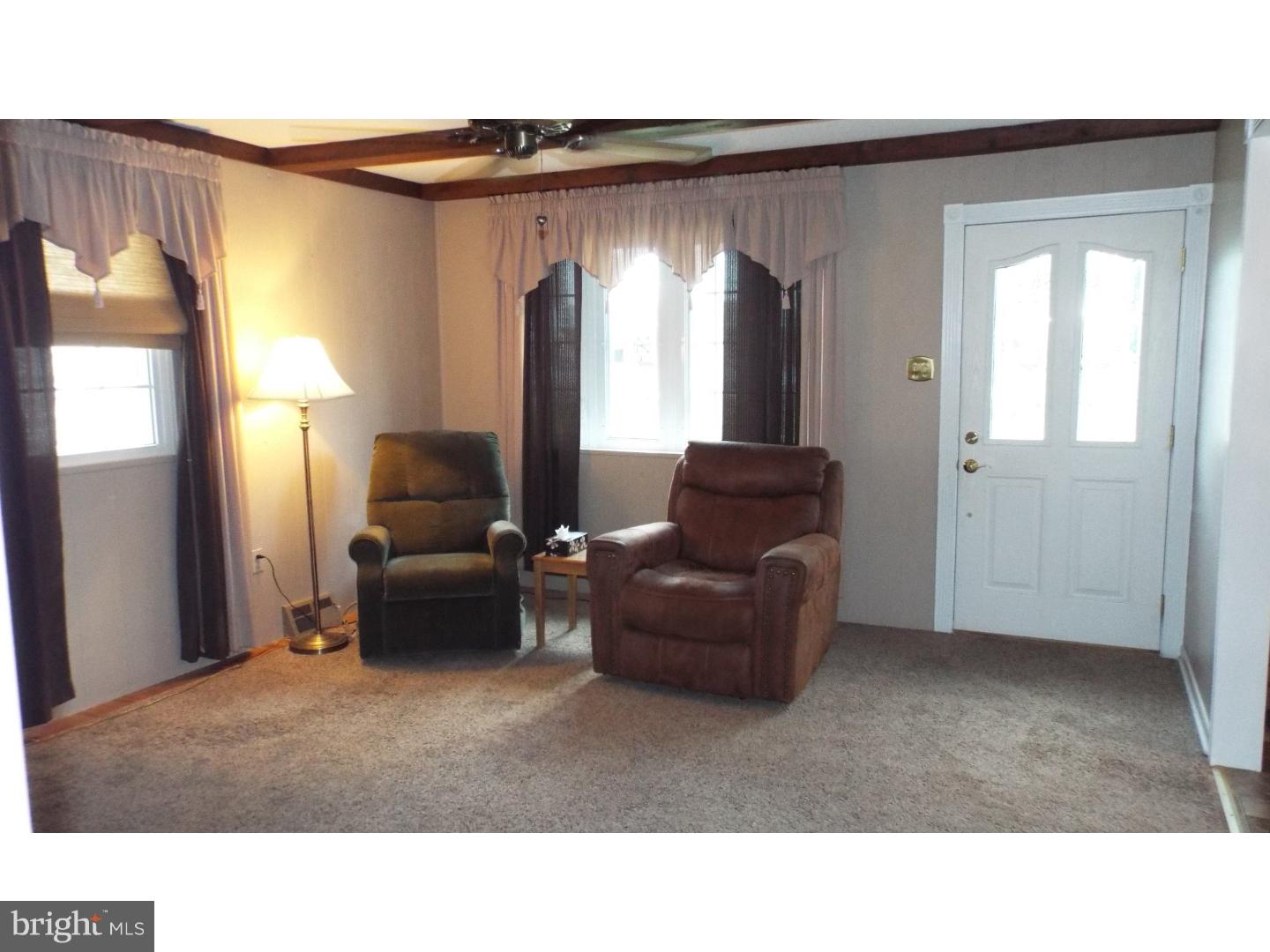 213 Willow Street Riverside, NJ 08075 - Photo 3 of 24 Living Room
