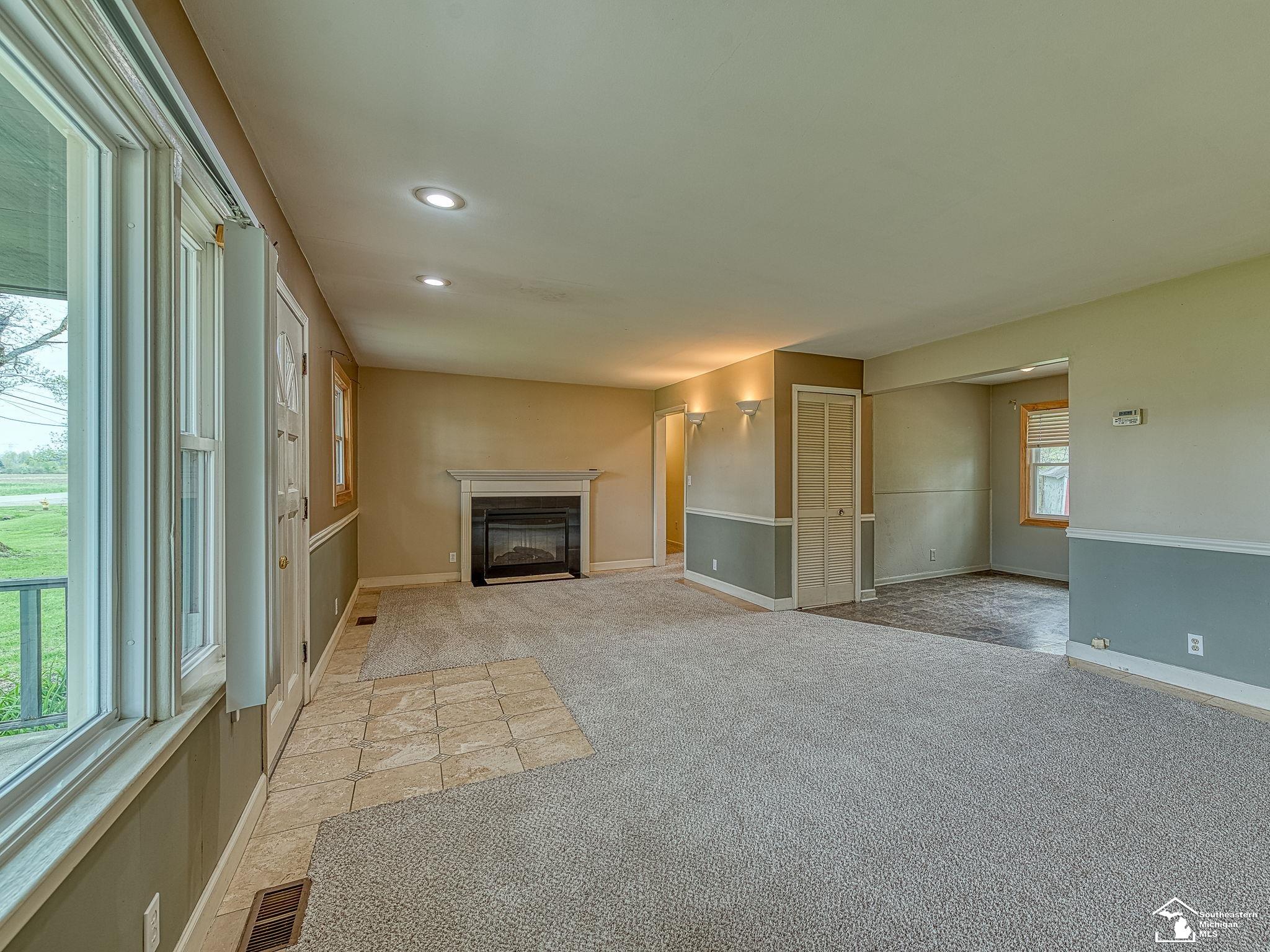 9667 Exeter Road Carleton, MI 48117 - Photo 3 of 28