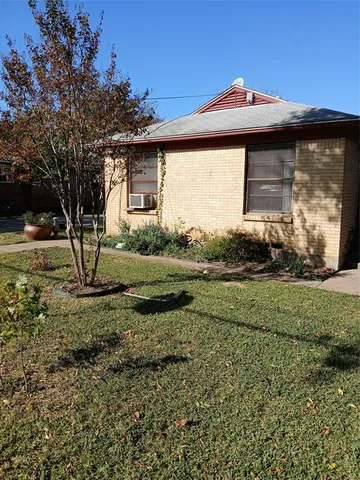 $1,200 | 3019 Avon Street, Unit 3019, Dallas, TX 75211