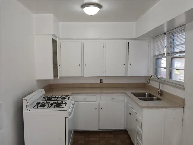 $1,200 | 3019 Avon Street, Unit 3019, Dallas, TX 75211