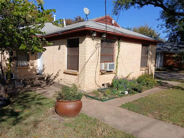 $1,200 | 3019 Avon Street, Unit 3019, Dallas, TX 75211