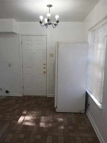 $1,200 | 3019 Avon Street, Unit 3019, Dallas, TX 75211