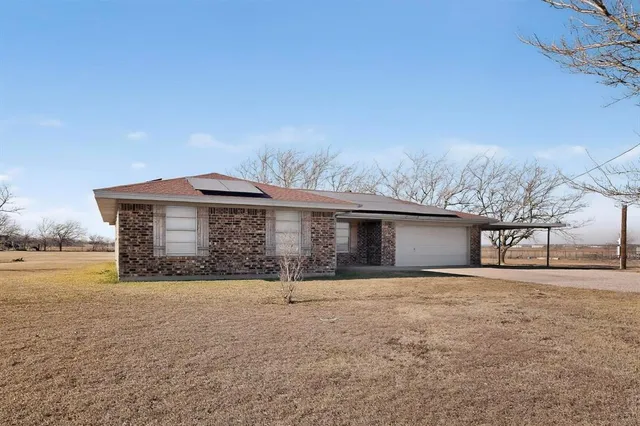 $2,500 | 3048 State Highway 171, Cleburne, TX 76031