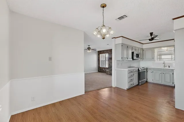 $2,500 | 3048 State Highway 171, Cleburne, TX 76031