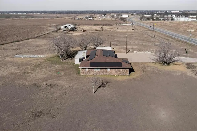 $2,500 | 3048 State Highway 171, Cleburne, TX 76031