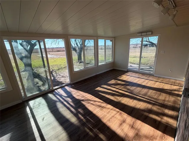 $2,500 | 3048 State Highway 171, Cleburne, TX 76031