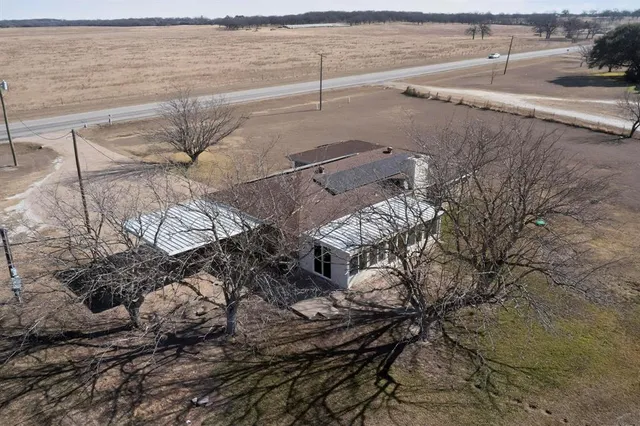 $2,500 | 3048 State Highway 171, Cleburne, TX 76031